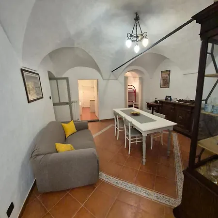 Ca Du Bersaglie In Centro Di Lägenhet Badalucco