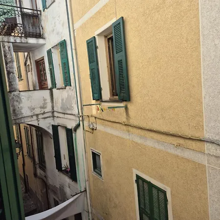 Ca Du Bersaglie In Centro Di Badalucco