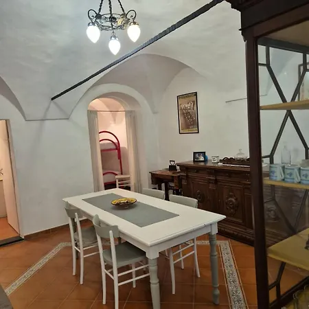 Ca Du Bersaglie In Centro Di Бадалукко